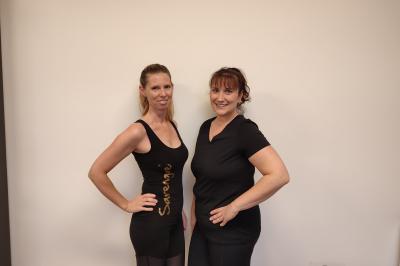 Das Bild zeigt die beiden Sarengue-Instruktorinnen Bianca Weise (links) und Nadine Kaplan.